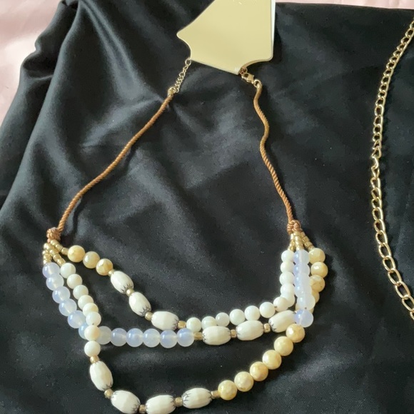 1 Beaded Necklace, 1 Goldtone Double Strand Necklace with Heart Design ♥️🔥❤️🔥 - Picture 6 of 8